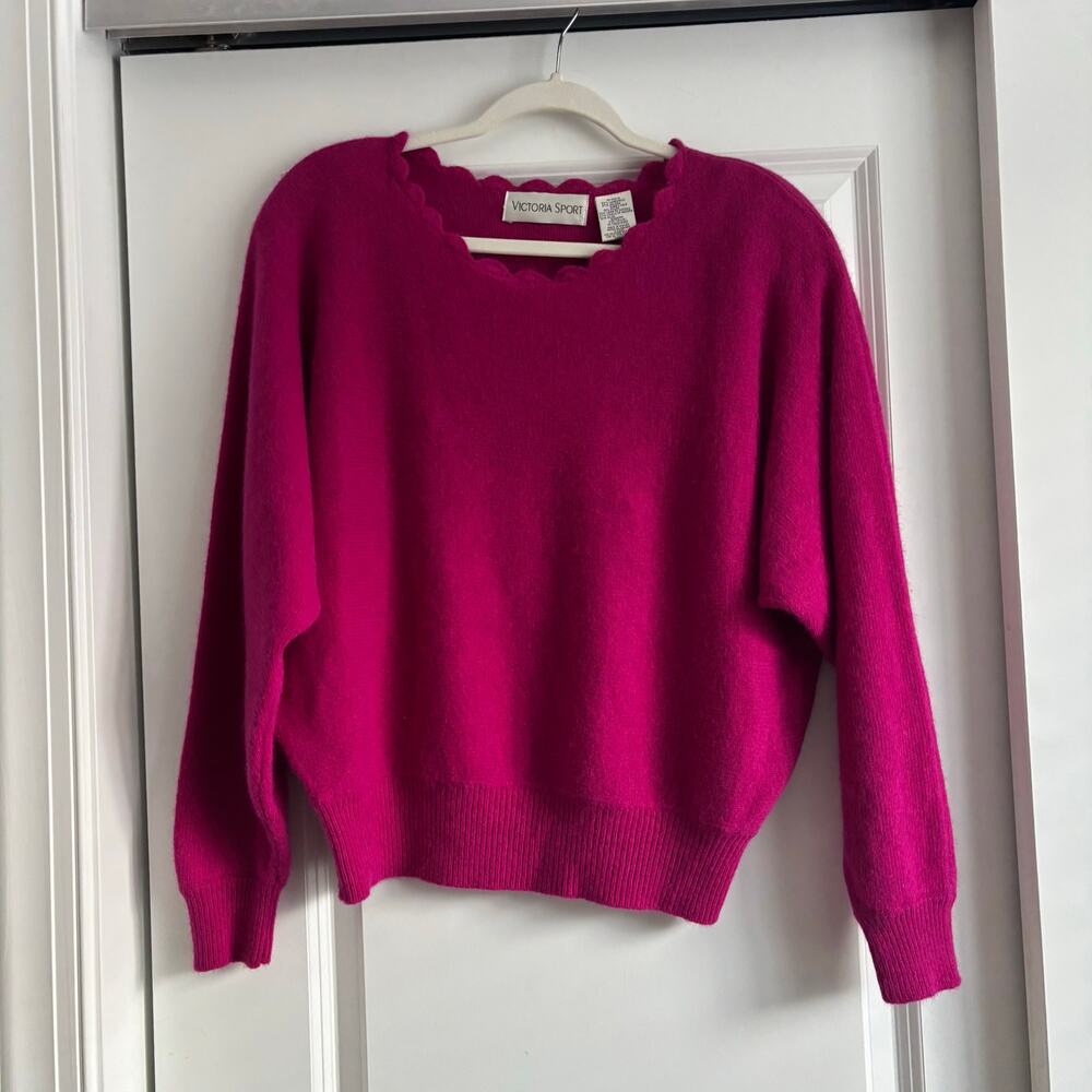VTG Victoria Sport Angora Wool Scalloped Sweater Fuchsia Pink Shoulder Pads M‎